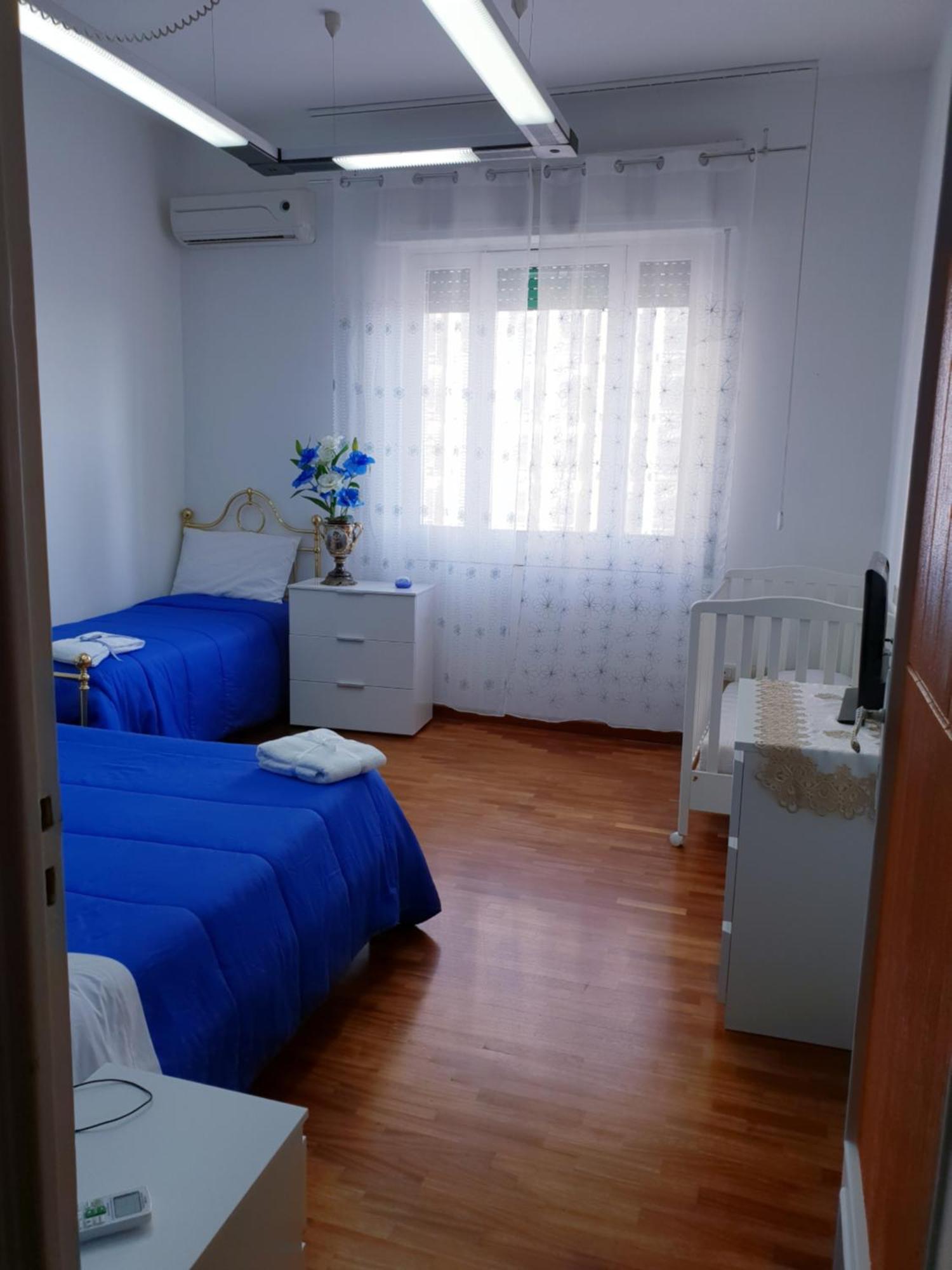 Bed & Breakfast Blue Crystal *